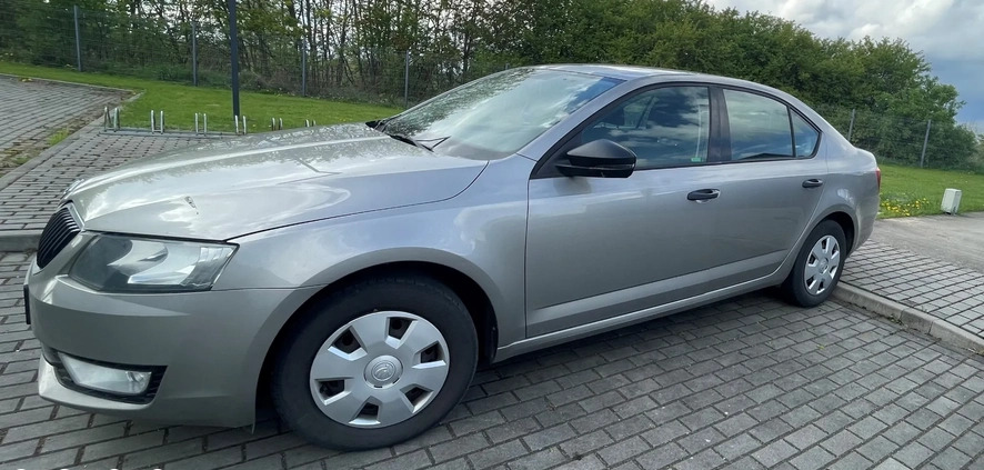 Skoda Octavia cena 27000 przebieg: 249600, rok produkcji 2014 z Tczew małe 7